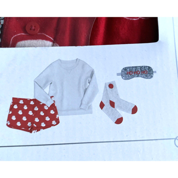TARGET Cozy Loungewear Set Plush Pullover Flannel Shorts Socks Eye Mask S NWT - Picture 2 of 4